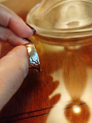 Anello color oro | Gioiello elegante