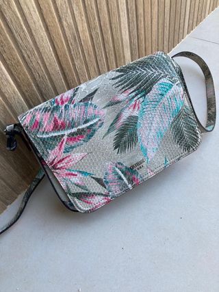 Bolso Guess bandolera 