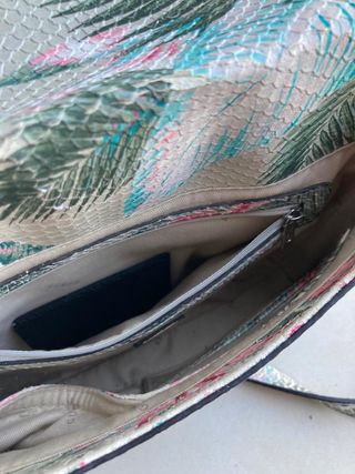 Bolso Guess bandolera 