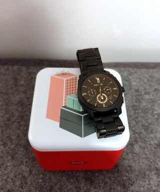Reloj Fossil negro - dorado