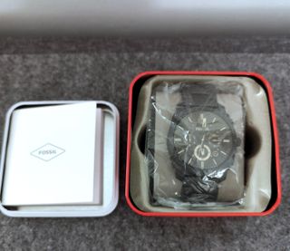 Reloj Fossil negro - dorado
