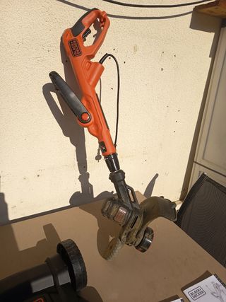 Black+Decker 3-en-1 550W: cortacésped, desbrozador