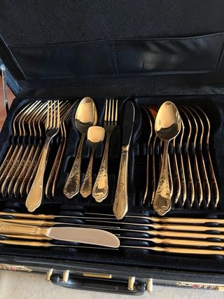 Cuberteria de Lujo dorada y plateada CRC 70 piezas