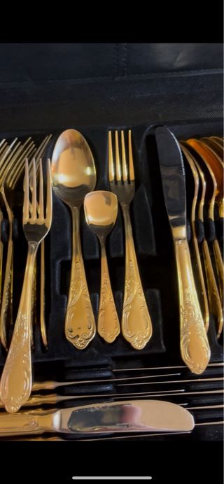 Cuberteria de Lujo dorada y plateada CRC 70 piezas