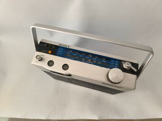 Radio Sony FM/MW/LW 68 - Portátil
