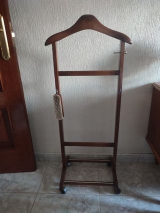 Galán de Noche - Madera Marrón