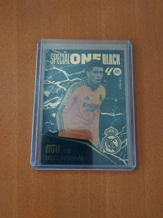 3 Cromos MegaCrack 2025-26
Special one black