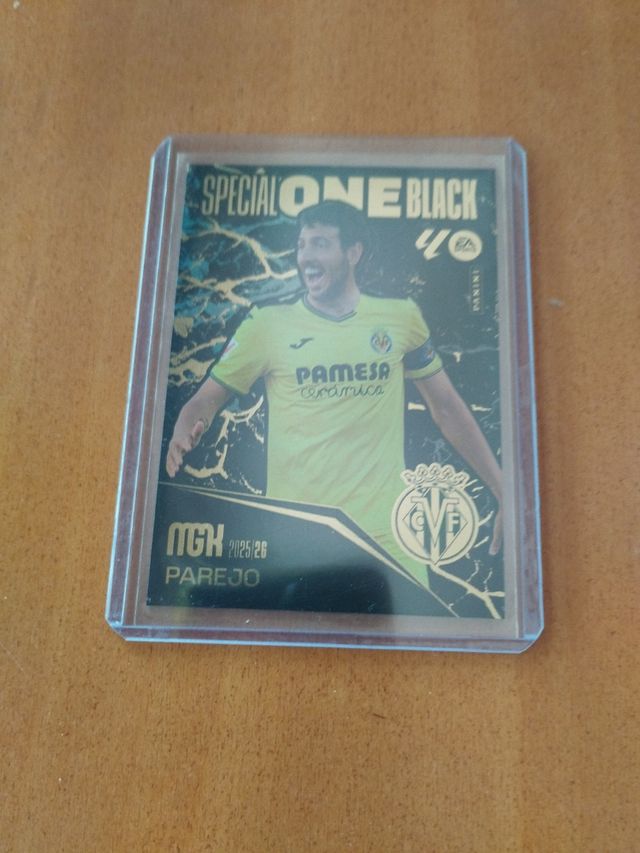 3 Cromos MegaCrack 2025-26
Special one black