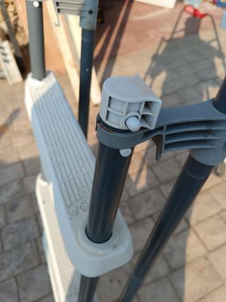 Escalera piscina - gris y blanca