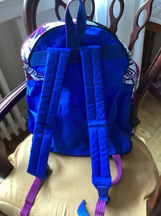 Mochila Prince multicolor, perfecto estado.