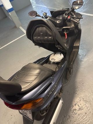Moto Scooter Yamaha Majesty 250