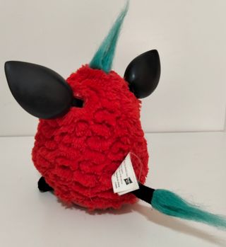 Furby 2012 Black Cherry, Español