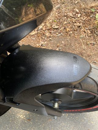 DAELIM ROADWIN 125 R NEGRA