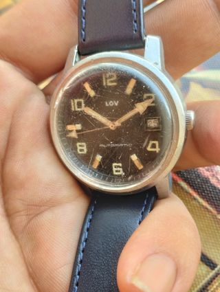 Reloj LOV automático