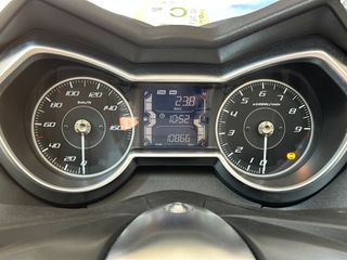 YAMAHA X-MAX 300 IRON MAX