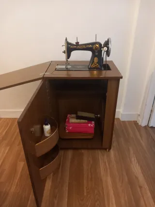 URGE Máquina coser Alfa