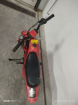 Minimoto infantil roja