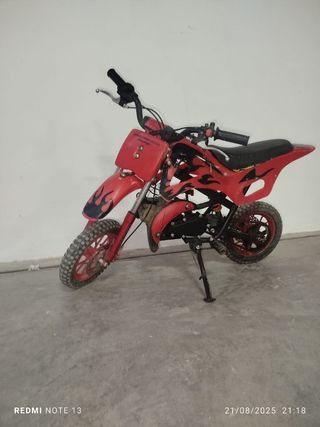 Minimoto infantil roja