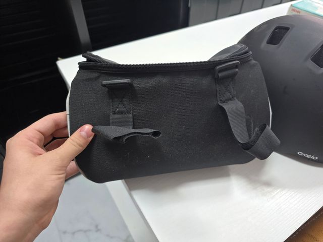 Casco bici + bolsa Btwin