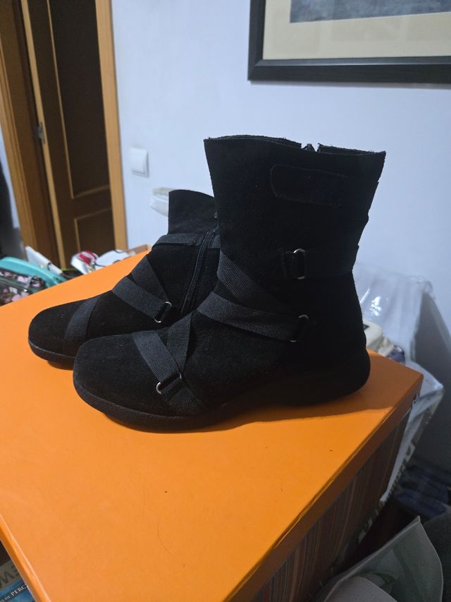 Botas ante negras