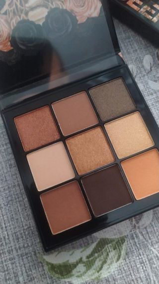 Paleta sombras ojos marrón-dorado