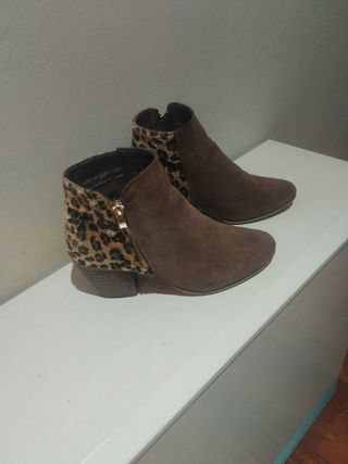 Botines ante marrón-animal print