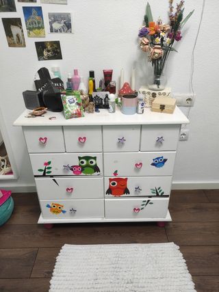 Cómoda infantil blanca de madera