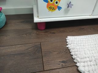 Cómoda infantil blanca de madera