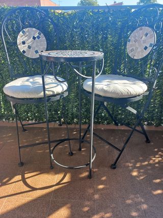 Mesa y sillas jardín - metal