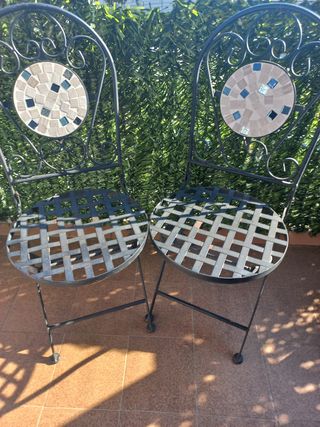 Mesa y sillas jardín - metal