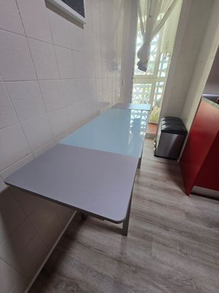 ¡Oportunidad! Mesa cocina extensible gris-blanca