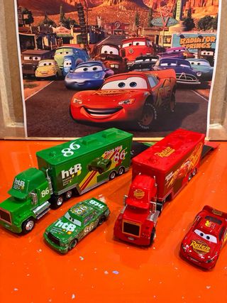 Coches y camiones de metal de la película Cars