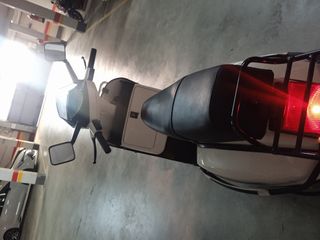 Vespa TX 200 blanca
