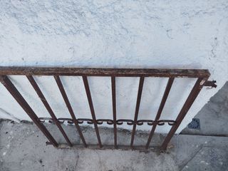 Dos verjas de hierro ventana antigua