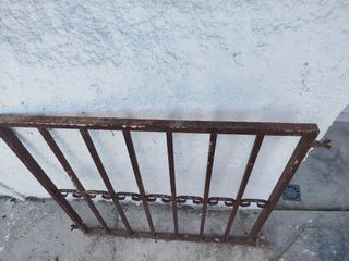 Dos verjas de hierro ventana antigua