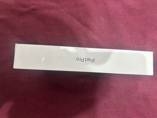 Custodia vuota per iPad Pro 12,9" di quinta generazione 