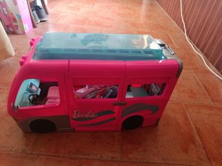 Autocaravana Barbie....muy poco uso