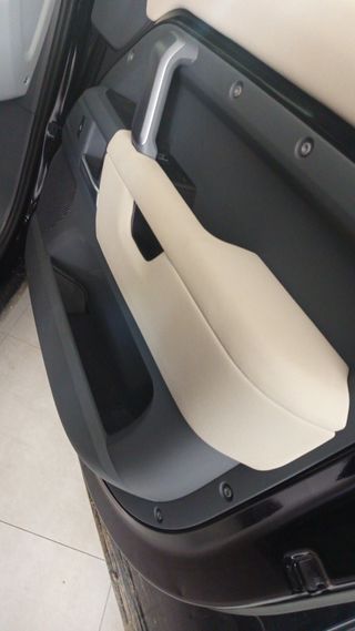 Land Rover Defender 2022