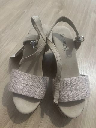Sandalias cuña INSIDE beige 39