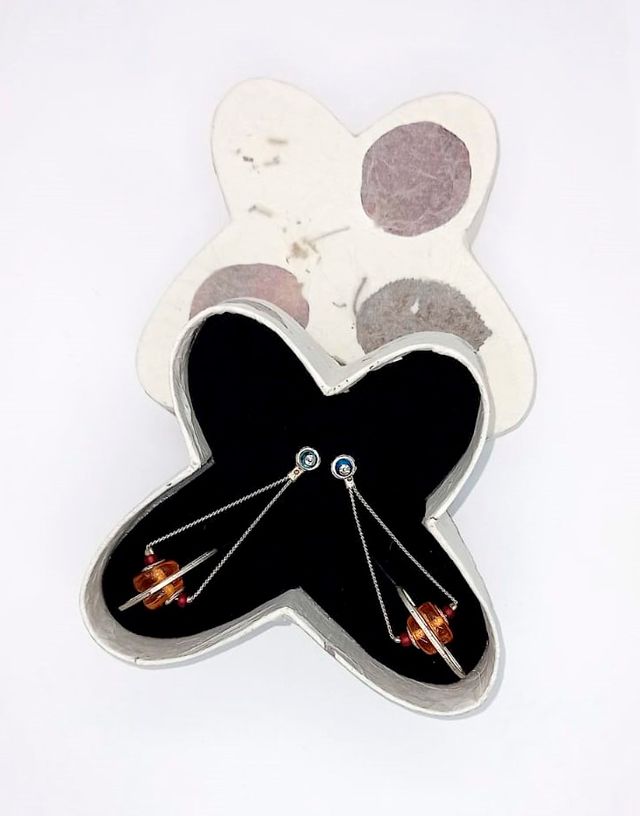 Pendientes largos naranja-azul