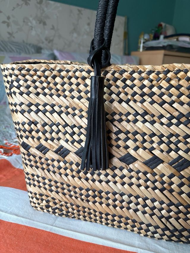 Bolso capacho beige y negro