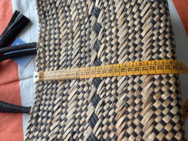 Bolso capacho beige y negro