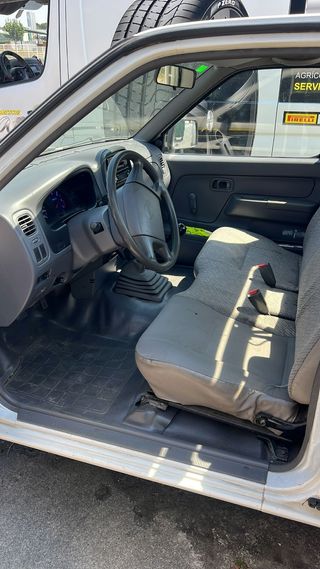 Nissan Navara 1999