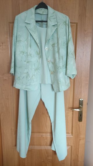 Traje XL chaqueta-pantalón verde menta lino