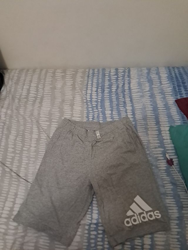Shorts Adidas Gris - Hombre