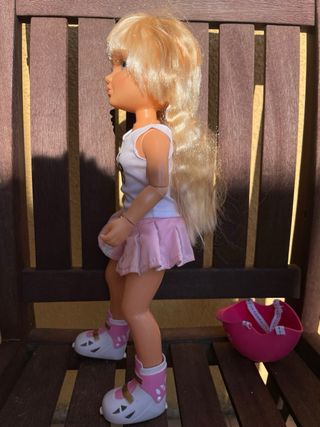 Muñeca Nancy Patines y Accesorios