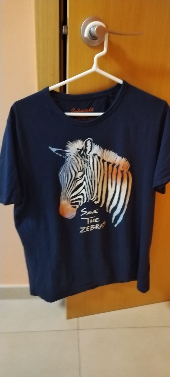 Camiseta Indomitable cebra