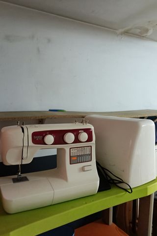 Máquina de coser Brother usada