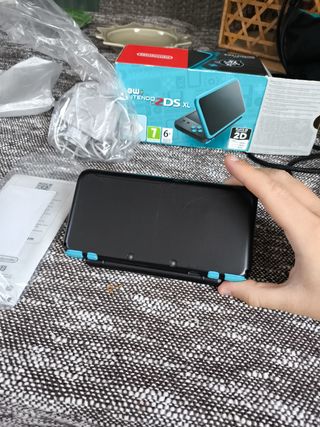 Nintendo 2DS XL Negra-Azul