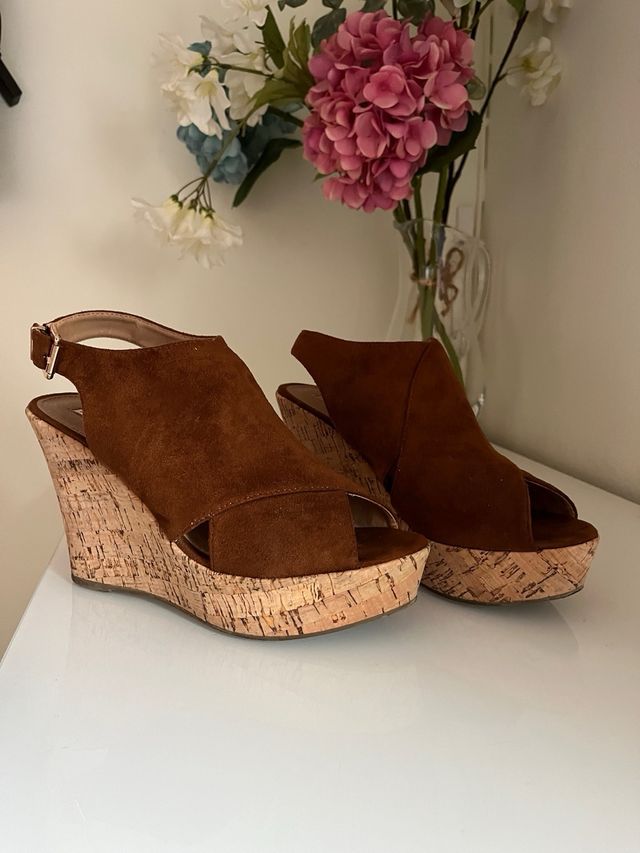 Cuñas ante marrón plataforma talla 39
